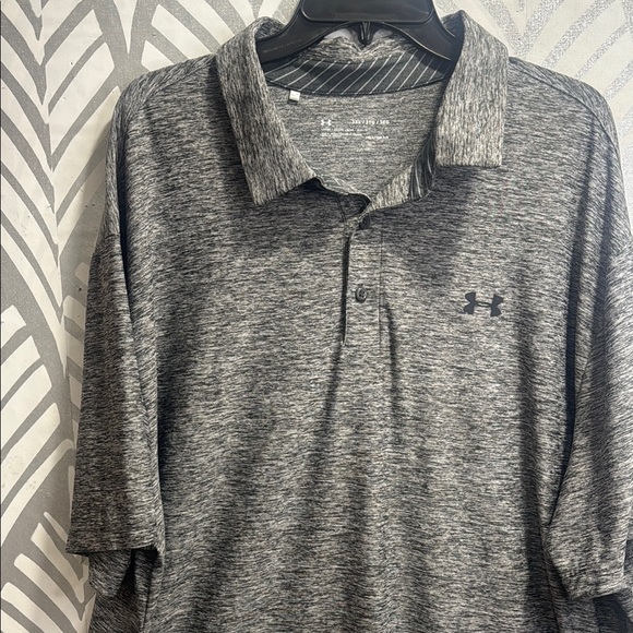 Under Armour Heatgear Gray Polo Loose Fit Shirt with Heather Texture - Picture 3 of 7